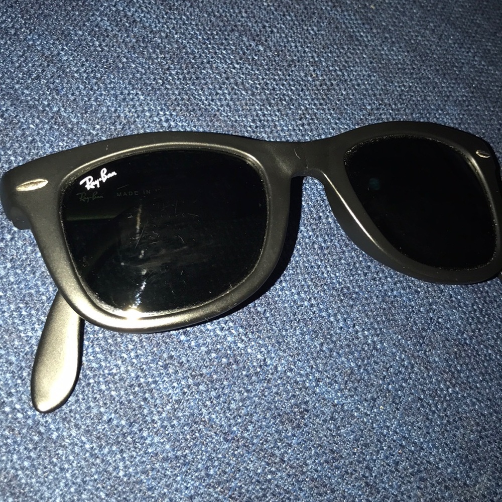Foldable wayfarer Ray Ban sunglasses